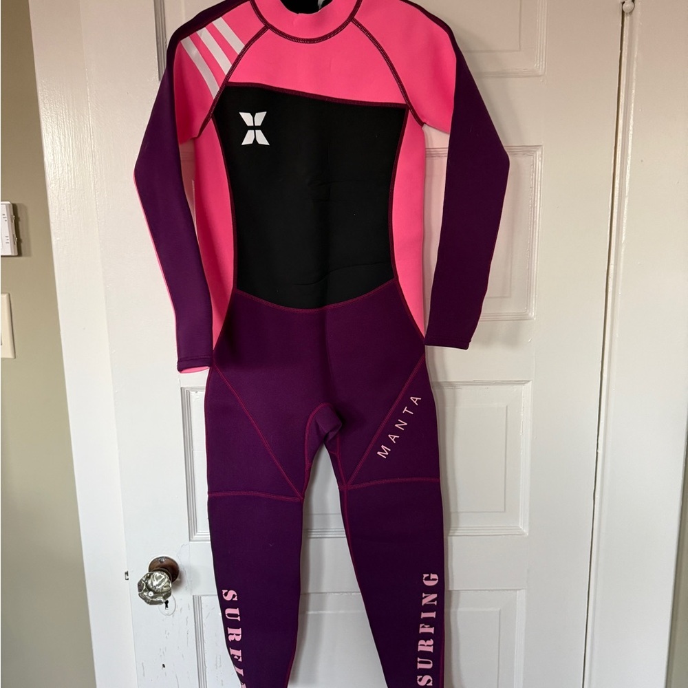 Dive & Sail Manta neoprene full-body wetsuit Girls size 10 swim